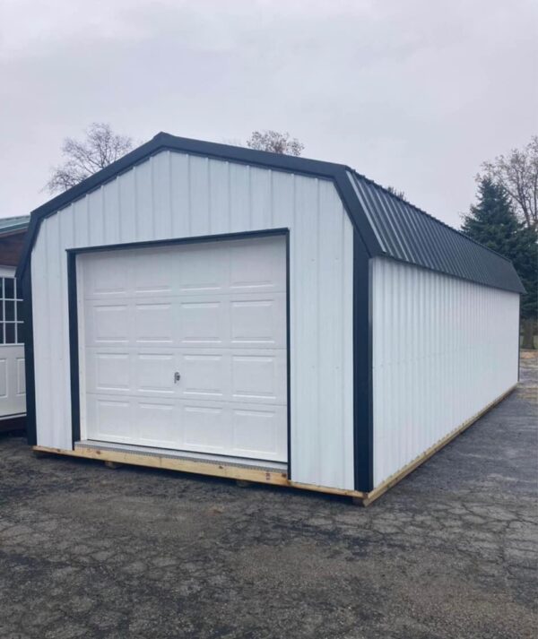 #24JB53 | $10,895 | 14x32 FT