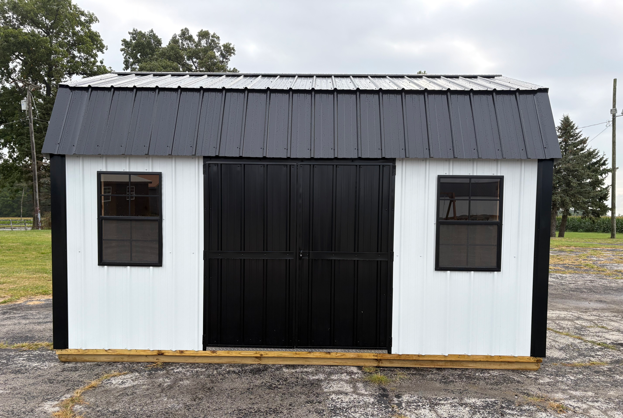 #25JB68 | $4,495 | 10x16 FT